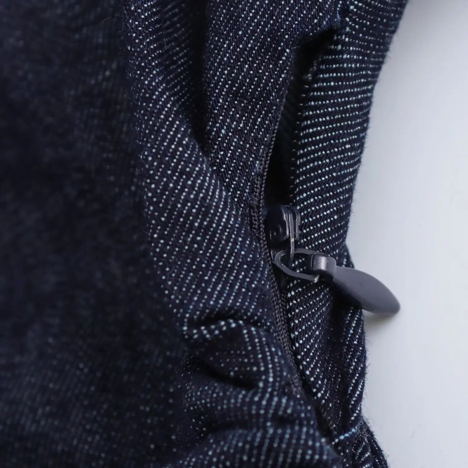 Vestido midi jeans com gola e botões