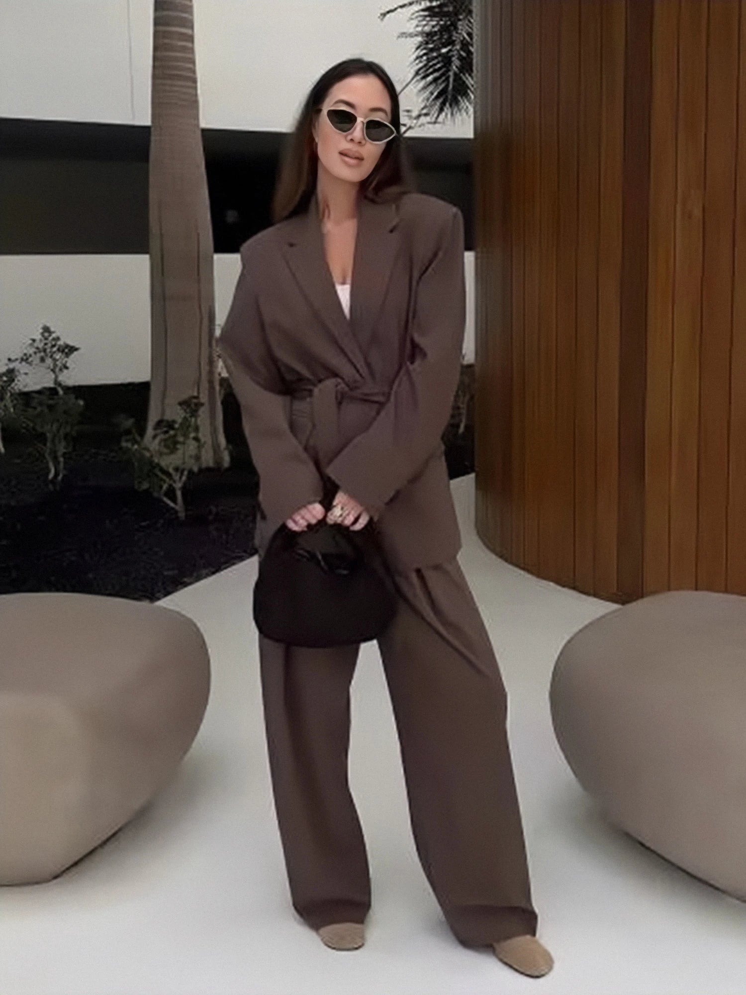 Completo completo Monica Brown