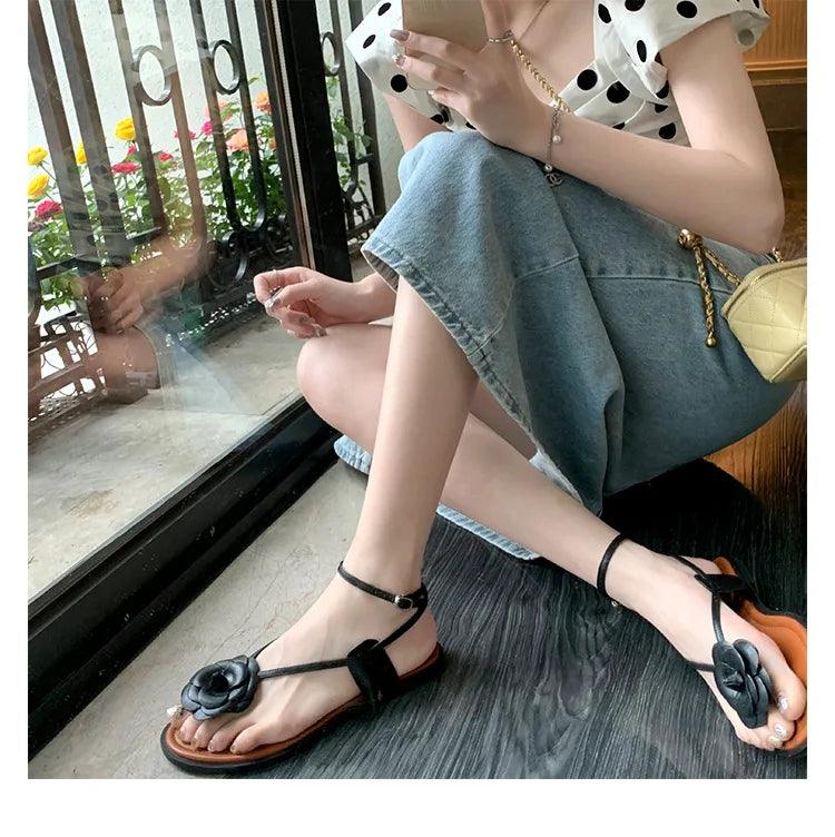 Lola Flower Flat Sandaler