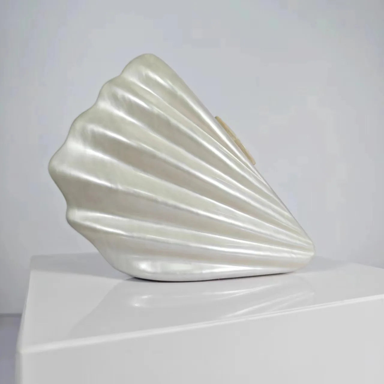 Pochette in acrilico Shell