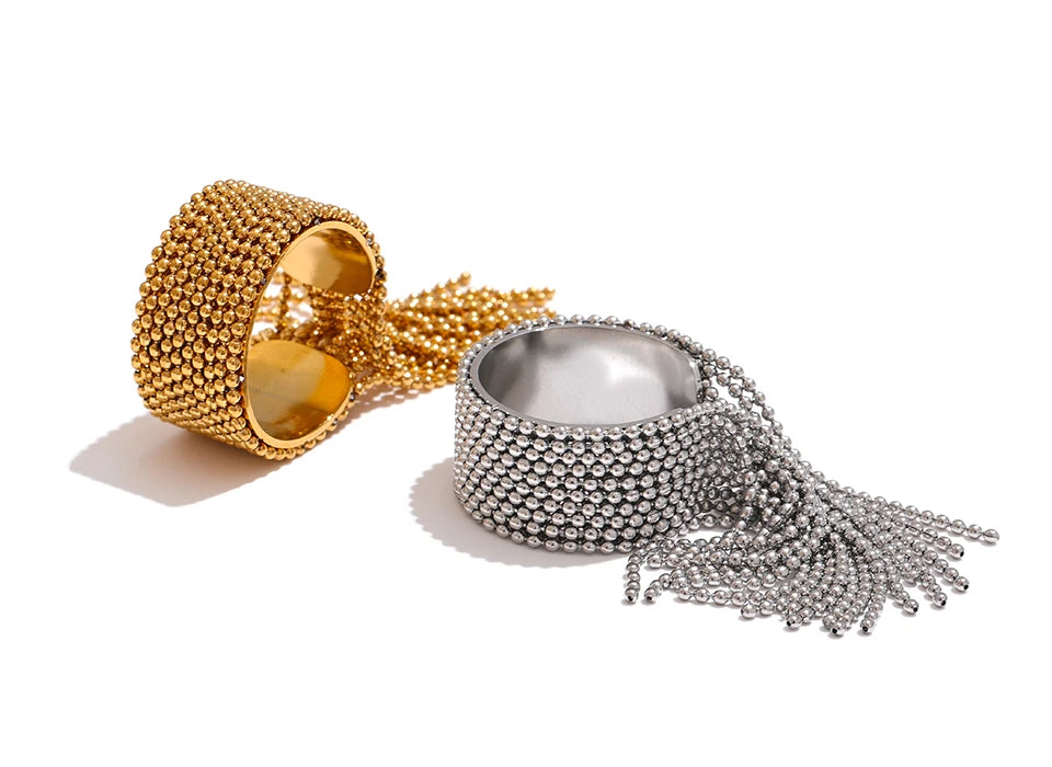 Chain Tassel Finger Ring 18K Plated — rings in multicolor — close-up detail