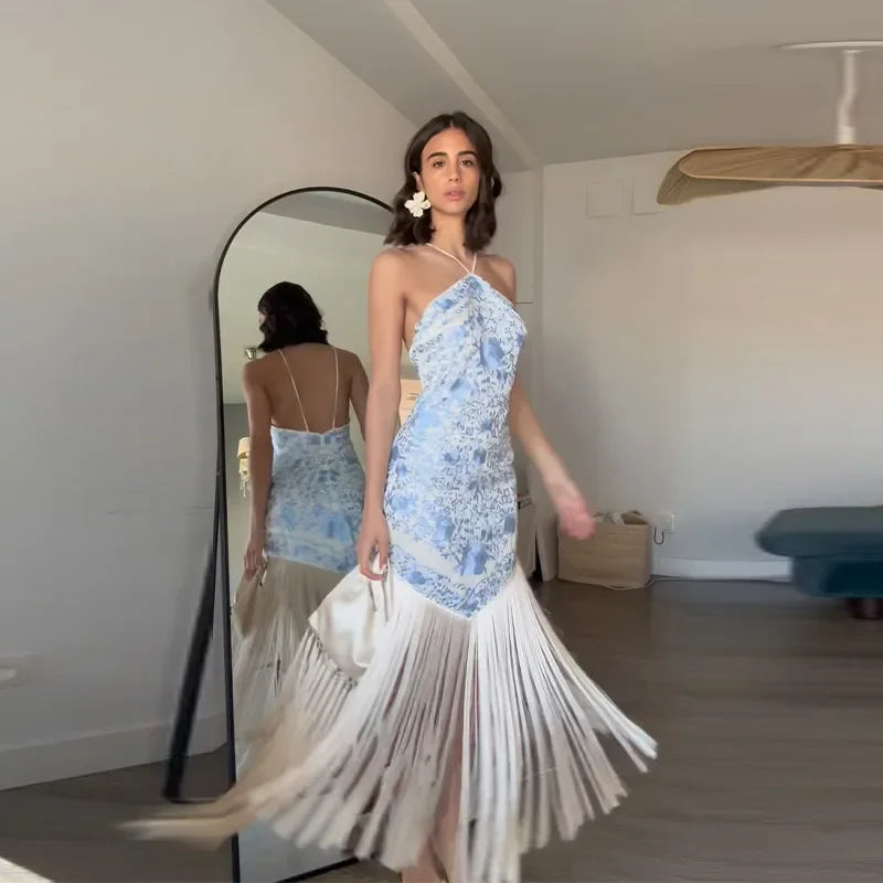 Broderad tofsklänning