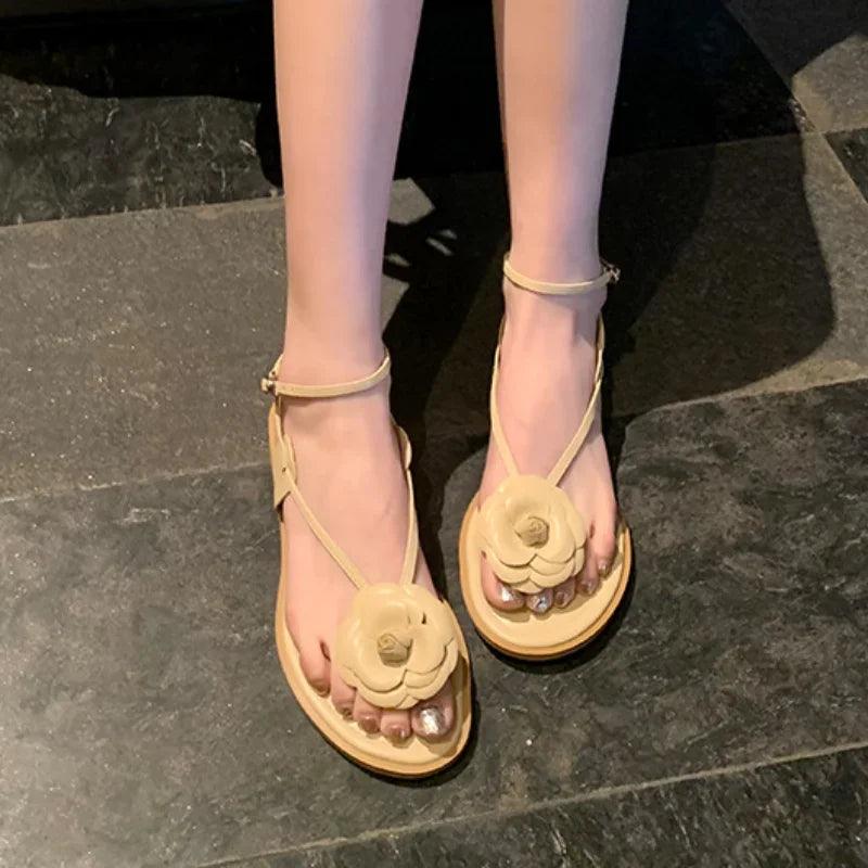 Lola Flower Flat Sandaler