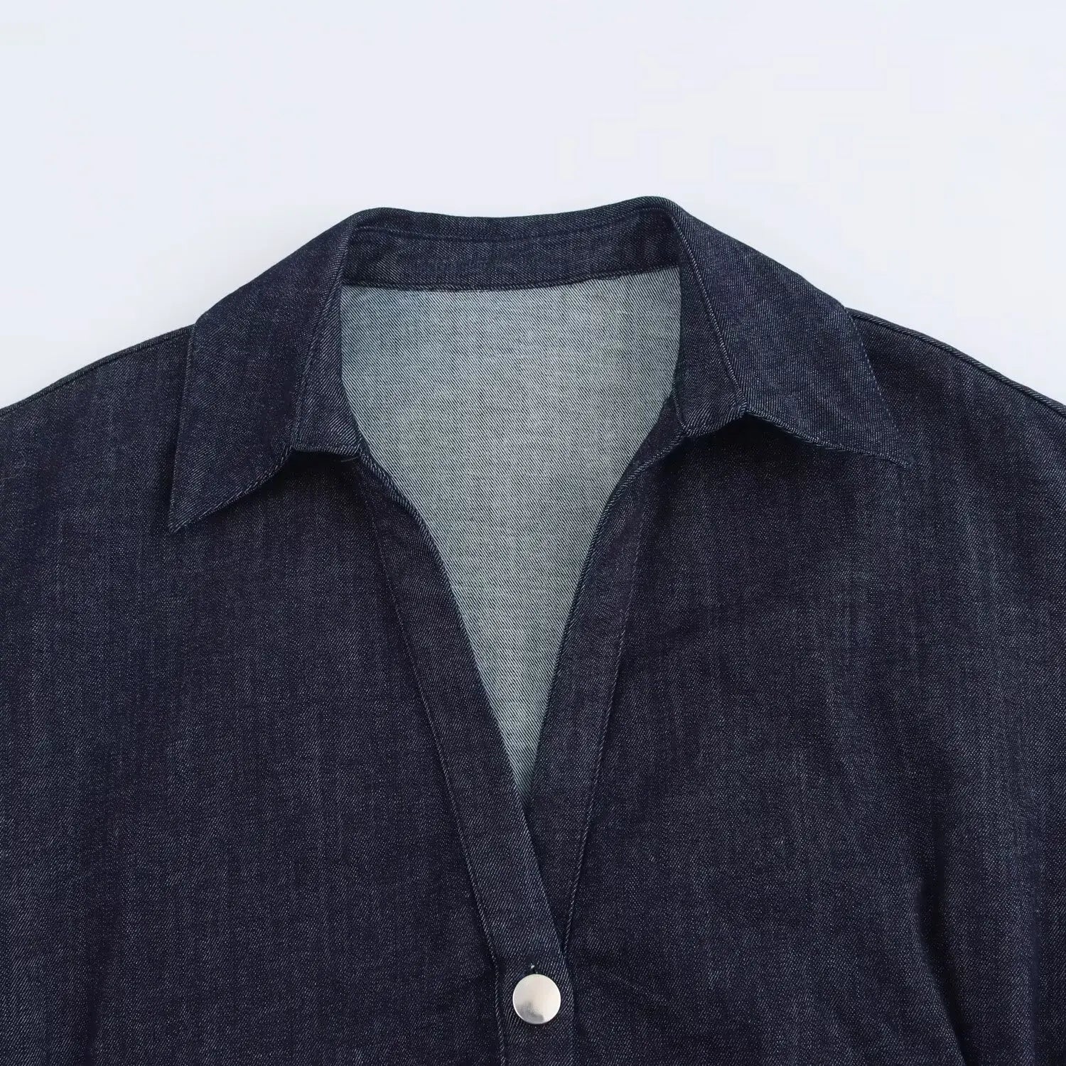 Sukienka midi z kołnierzykiem i guzikami z dżinsu