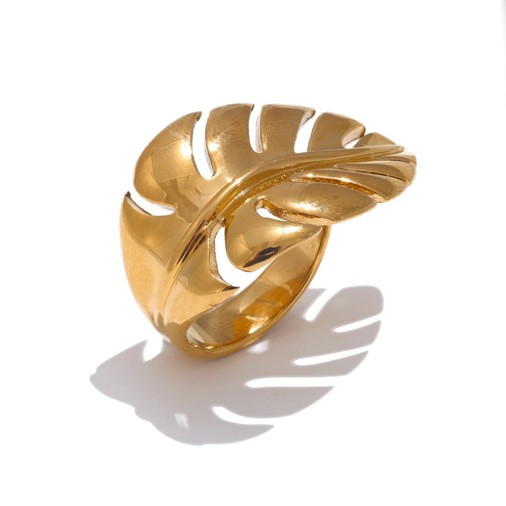 Metal Leaf Open Ring in gold