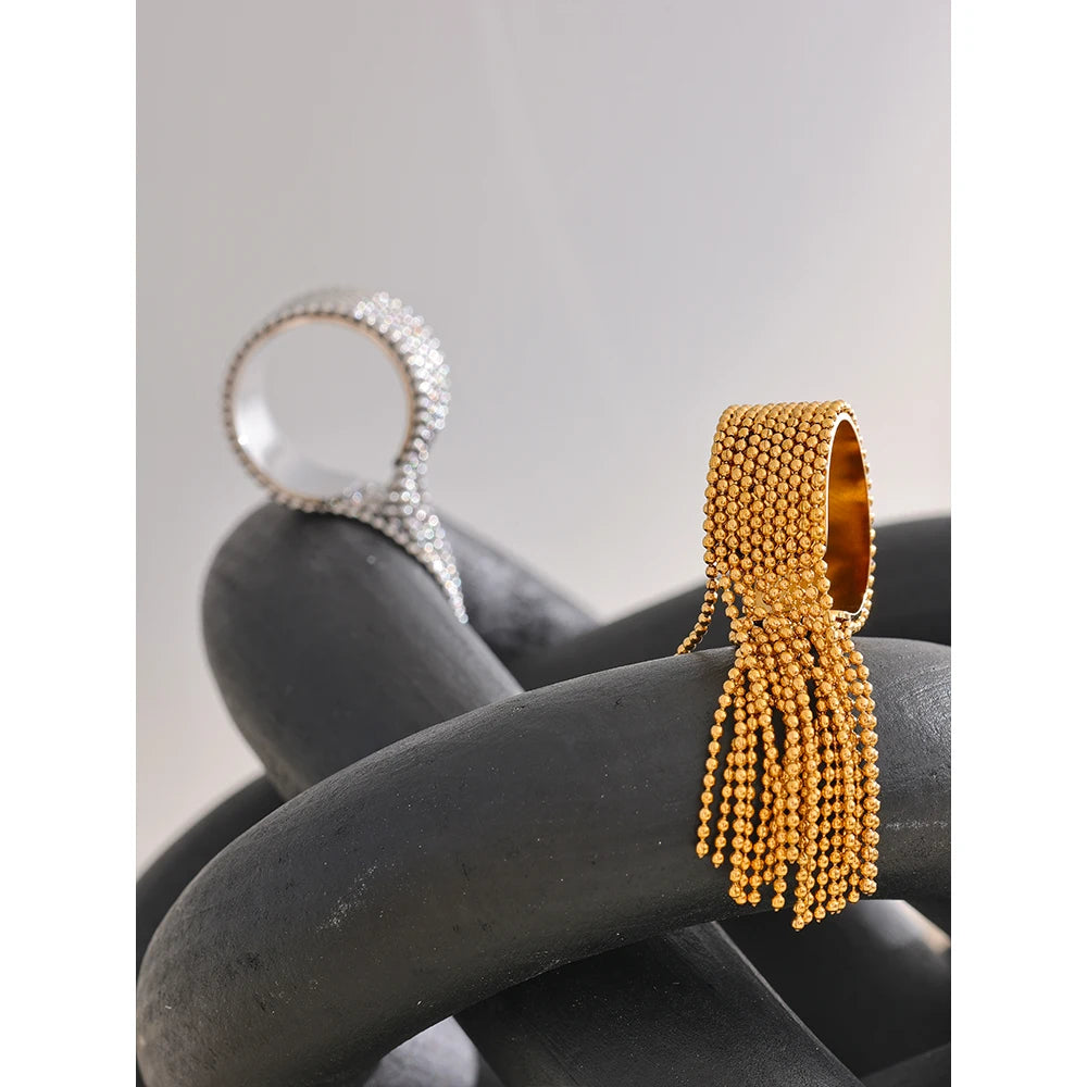 Chain Tassel Finger Ring 18K Plated — rings in multicolor — additional view