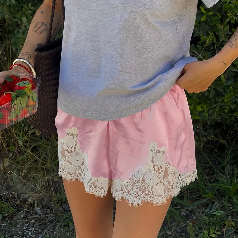 Pantaloncini in pizzo di seta satinata