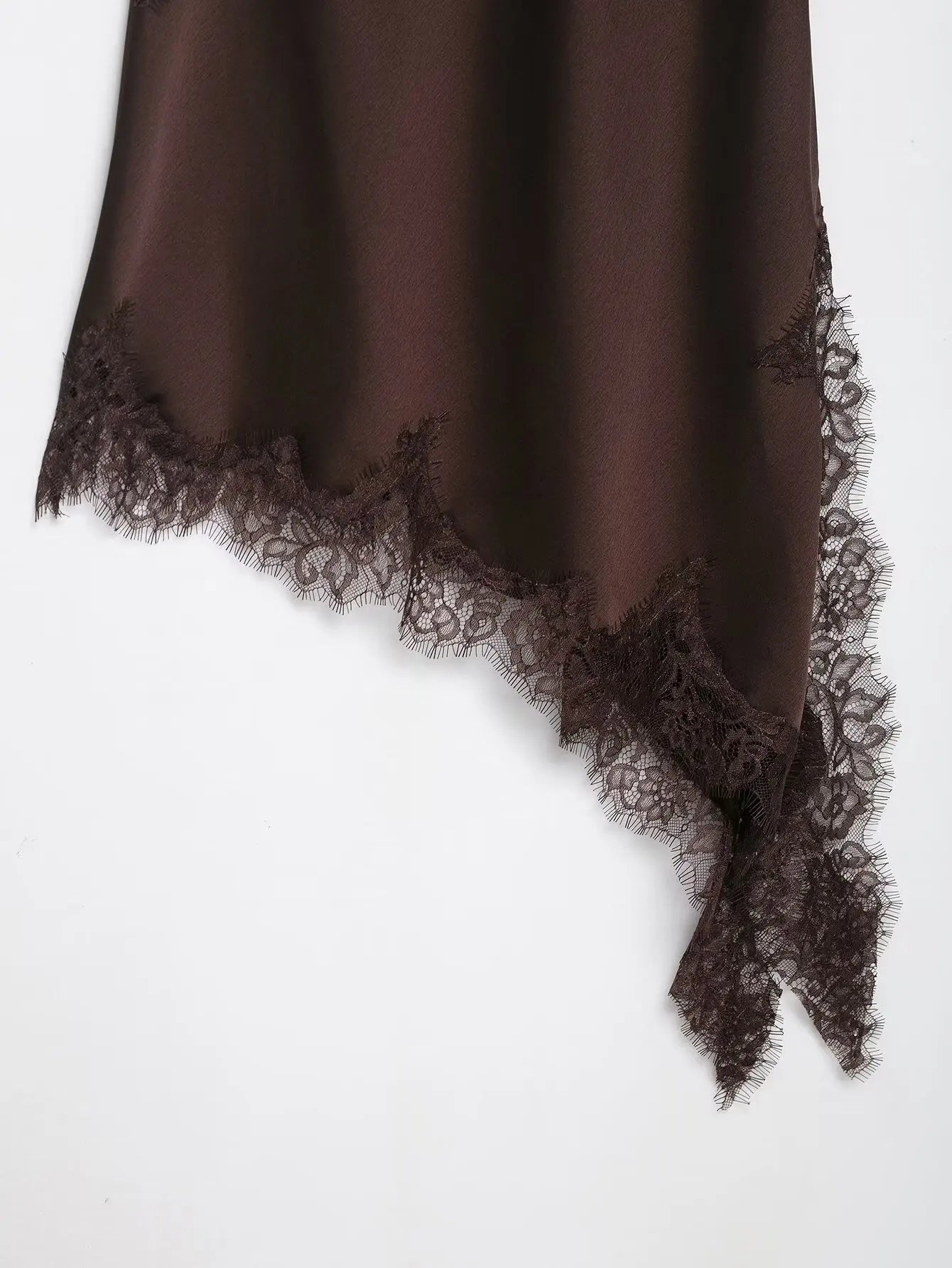 Sukienka Kim z satyny koronkowej z wiązaniem