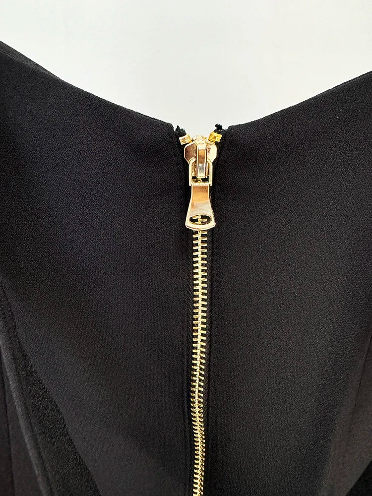 Spódnica typu halter z metalowymi guzikami w kolorze róży