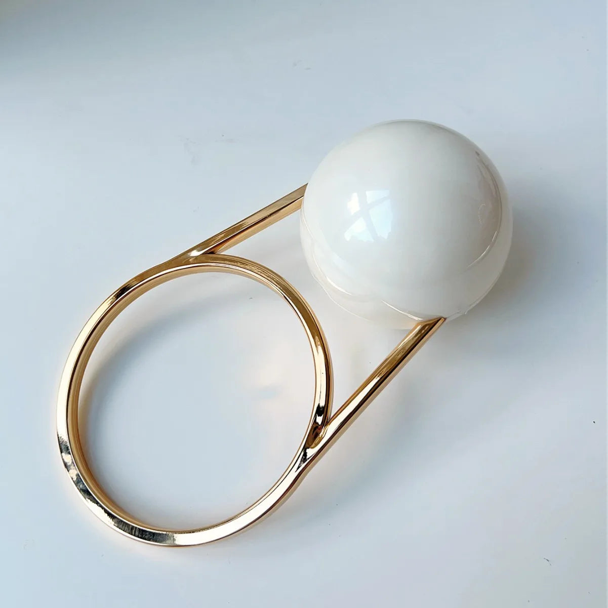 Скульптурная вечерняя сумочка Orb